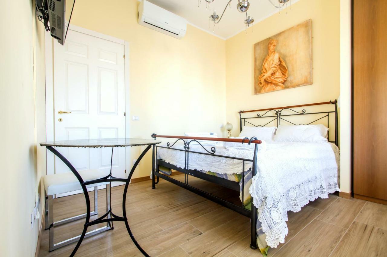 B&B Antico Cortile Milan Exterior photo